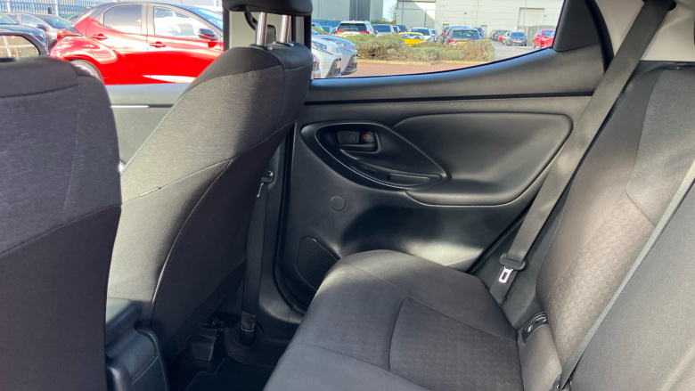 Toyota Yaris 1.5 Hybrid Design 5dr CVT Hybrid Hatchback